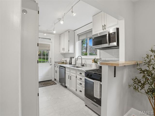 7439 Wellington Avenue, University City, MO 63130