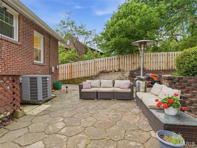 7439 Wellington Avenue, University City, MO 63130