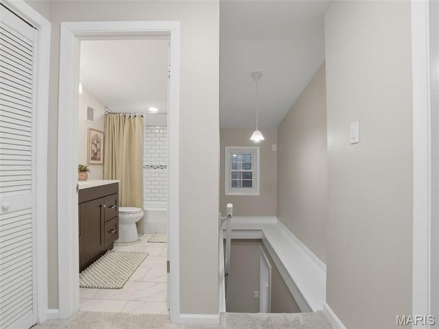 7439 Wellington Avenue, University City, MO 63130