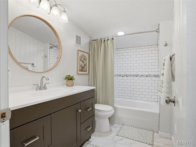 7439 Wellington Avenue, University City, MO 63130