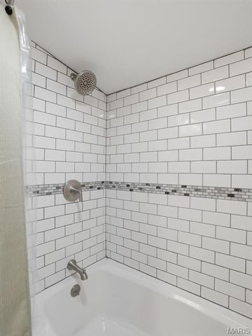 7439 Wellington Avenue, University City, MO 63130
