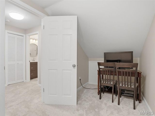 7439 Wellington Avenue, University City, MO 63130