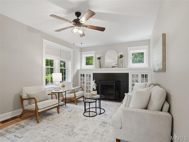 7439 Wellington Avenue, University City, MO 63130