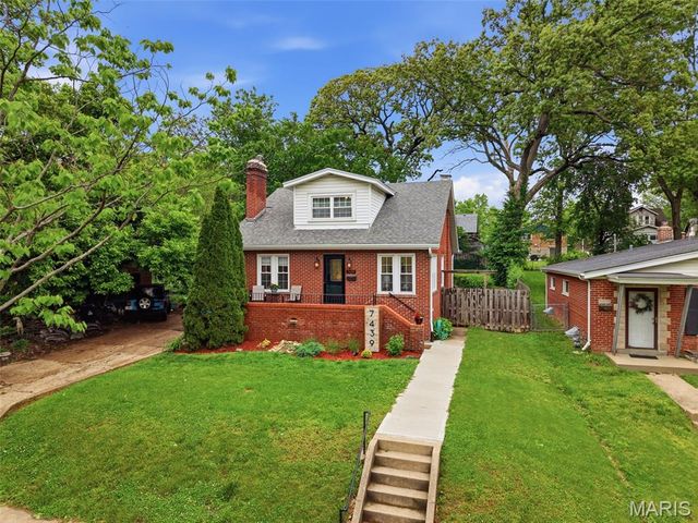 7439 Wellington Avenue, University City, MO 63130