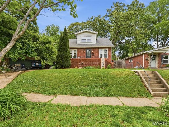7439 Wellington Avenue, University City, MO 63130