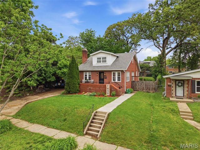 7439 Wellington Avenue, University City, MO 63130