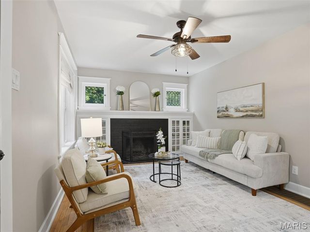7439 Wellington Avenue, University City, MO 63130
