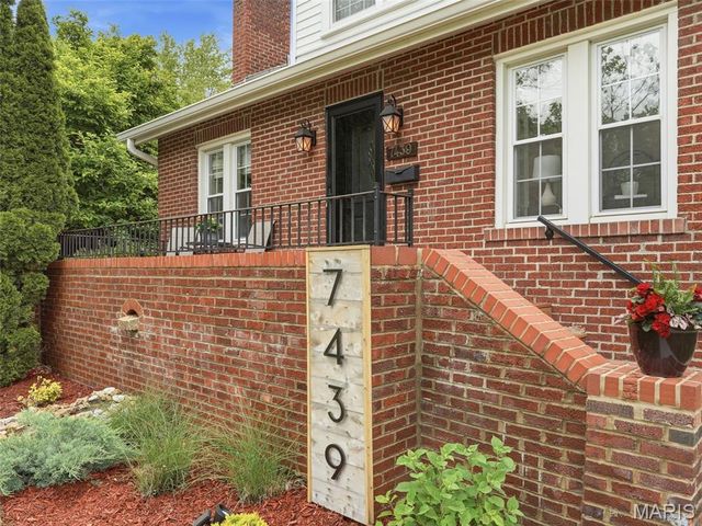 7439 Wellington Avenue, University City, MO 63130