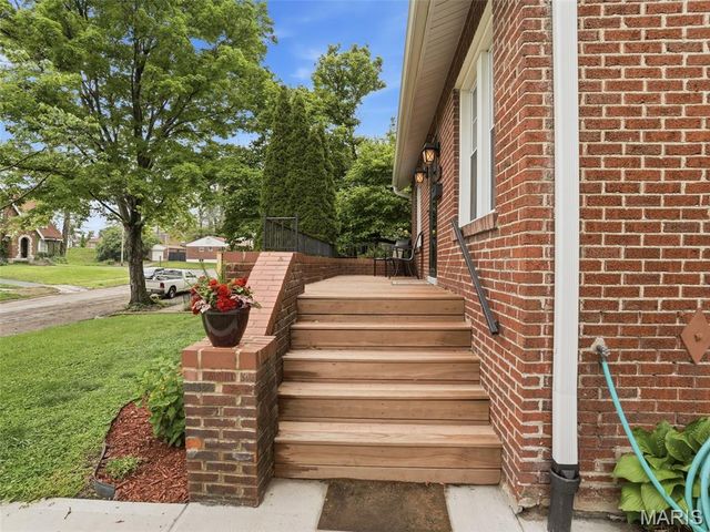 7439 Wellington Avenue, University City, MO 63130