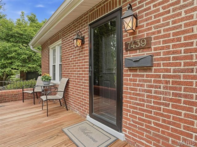 7439 Wellington Avenue, University City, MO 63130