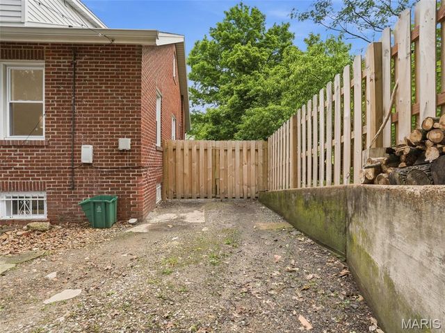 7439 Wellington Avenue, University City, MO 63130