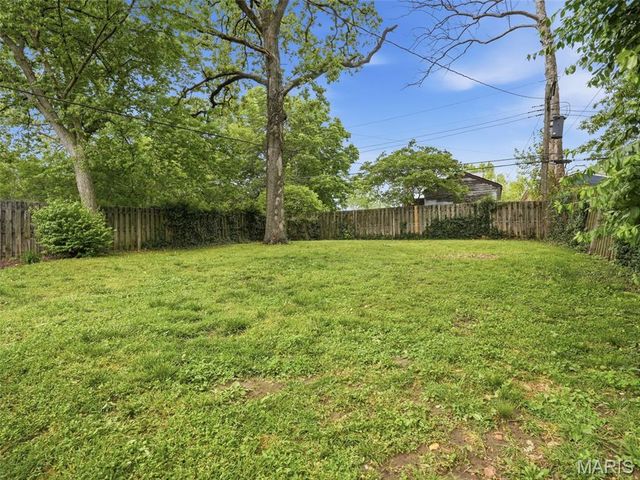 7439 Wellington Avenue, University City, MO 63130
