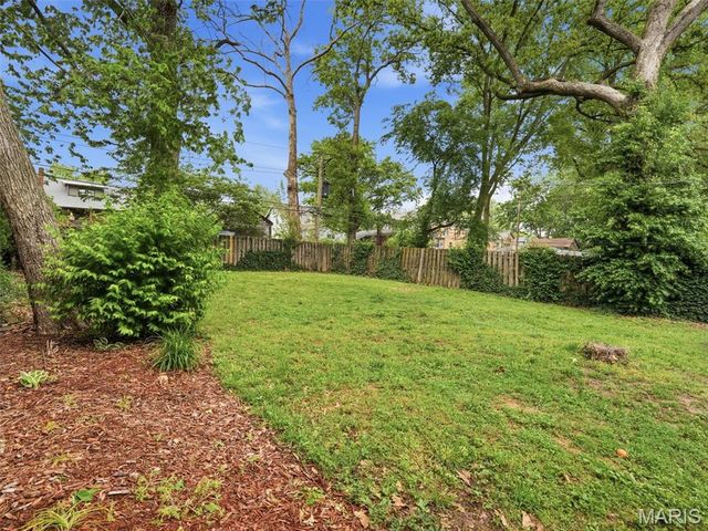 7439 Wellington Avenue, University City, MO 63130