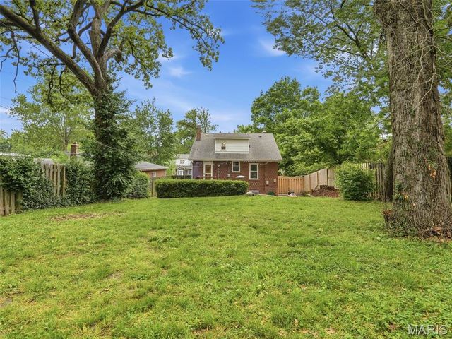 7439 Wellington Avenue, University City, MO 63130