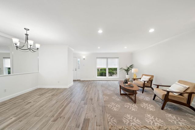 6434 Burgoyne Road 109, Houston, TX 77057