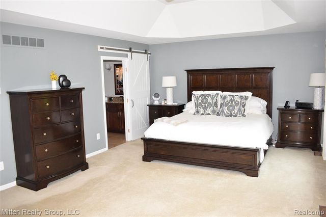 3351 Red Fox Court, West Bloomfield, MI 48324