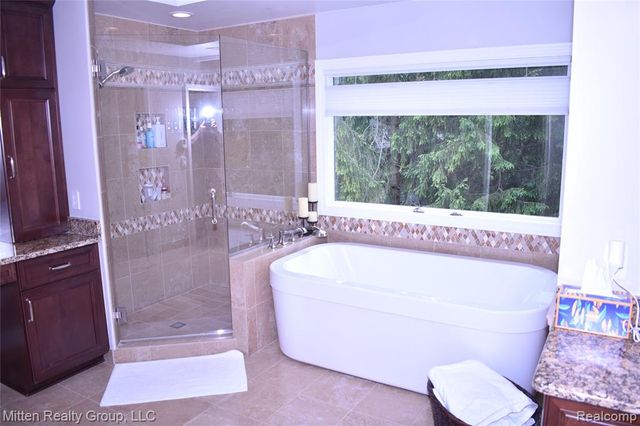 3351 Red Fox Court, West Bloomfield, MI 48324