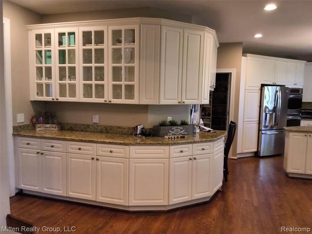 3351 Red Fox Court, West Bloomfield, MI 48324