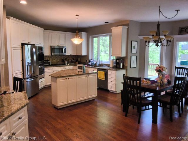 3351 Red Fox Court, West Bloomfield, MI 48324
