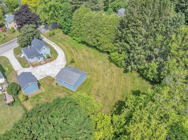 1151 Franklin DRIVE, Cleveland, WI 53015