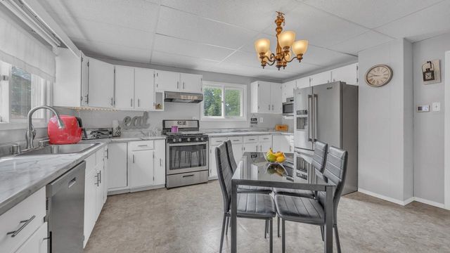 1151 Franklin DRIVE, Cleveland, WI 53015