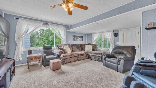 1151 Franklin DRIVE, Cleveland, WI 53015