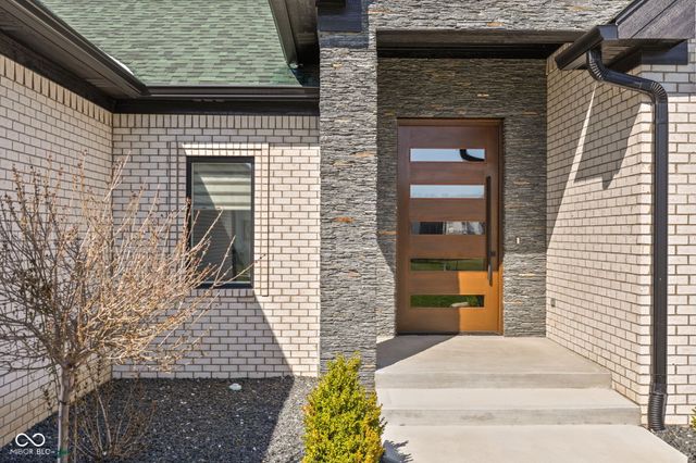 5680 Skylark Drive, Greenwood, IN 46143