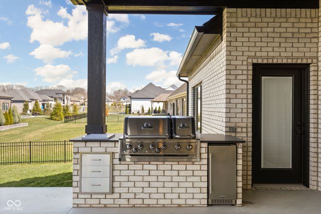 5680 Skylark Drive, Greenwood, IN 46143