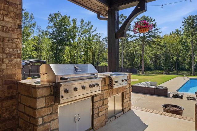 1475 Northwoods Estates Drive, Conway, AR 72032