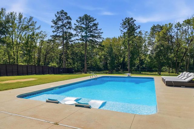 1475 Northwoods Estates Drive, Conway, AR 72032