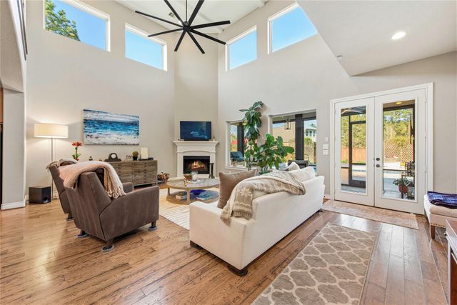 183 Wade Pointe Drive, Montgomery, TX 77316