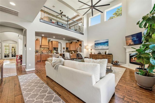 183 Wade Pointe Drive, Montgomery, TX 77316