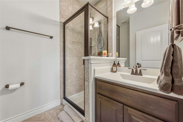 183 Wade Pointe Drive, Montgomery, TX 77316