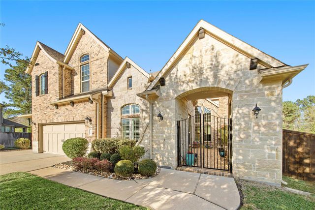 183 Wade Pointe Drive, Montgomery, TX 77316