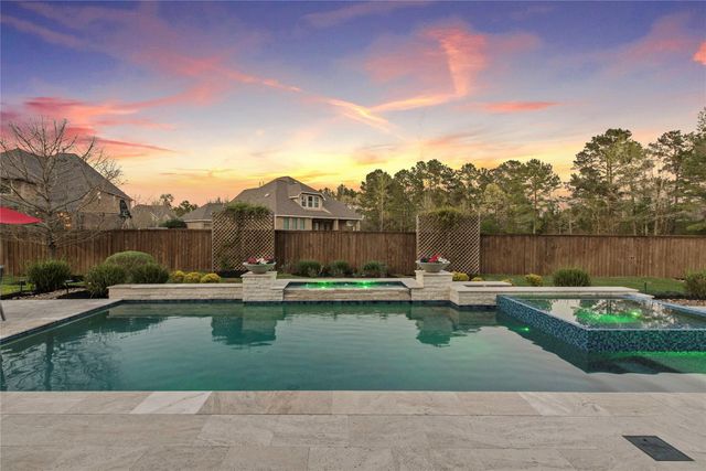 183 Wade Pointe Drive, Montgomery, TX 77316