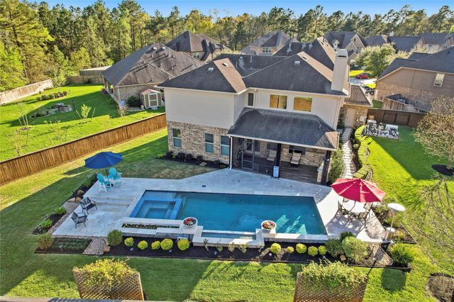 183 Wade Pointe Drive, Montgomery, TX 77316