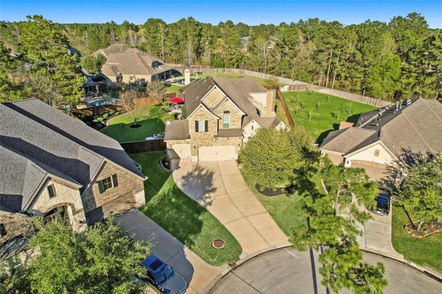 183 Wade Pointe Drive, Montgomery, TX 77316