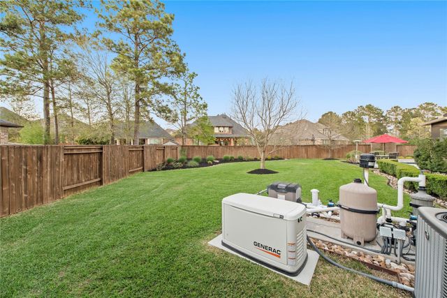 183 Wade Pointe Drive, Montgomery, TX 77316