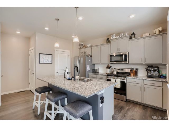 2015 Rosette Pl, Castle Rock, CO 80104