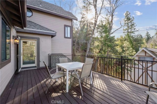965 Sandalwood Drive, Lake Arrowhead, CA 92352