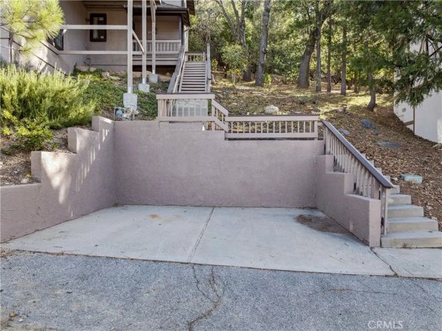 965 Sandalwood Drive, Lake Arrowhead, CA 92352