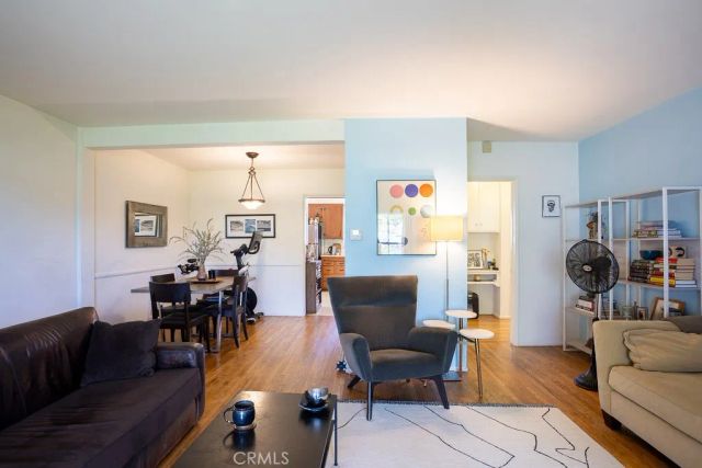 3735 Arbolada, Los Angeles, CA 90027