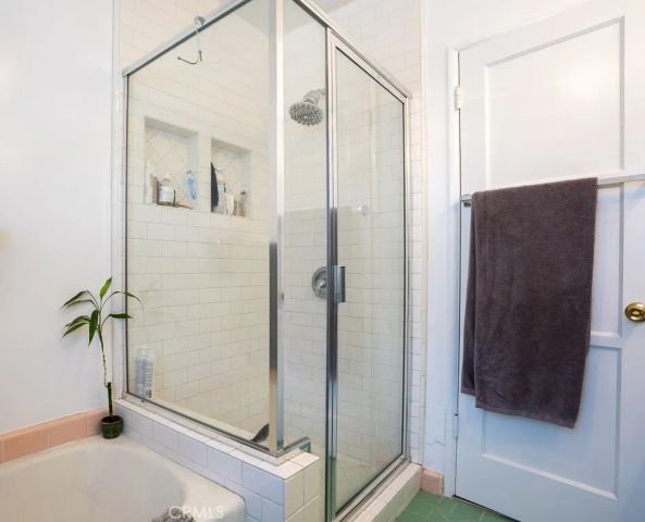 3735 Arbolada, Los Angeles, CA 90027