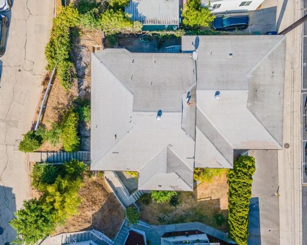 3735 Arbolada, Los Angeles, CA 90027