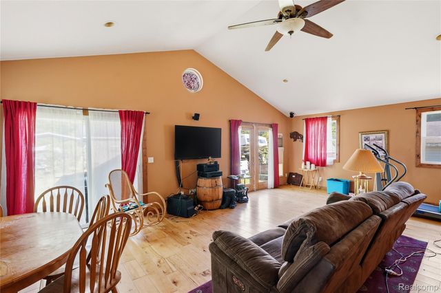 11583 Cape Cod Street, Taylor, MI 48180