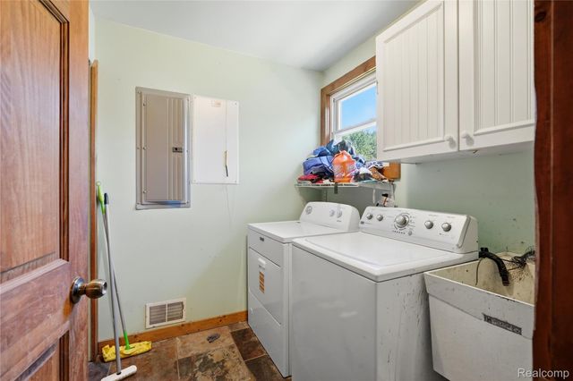 11583 Cape Cod Street, Taylor, MI 48180