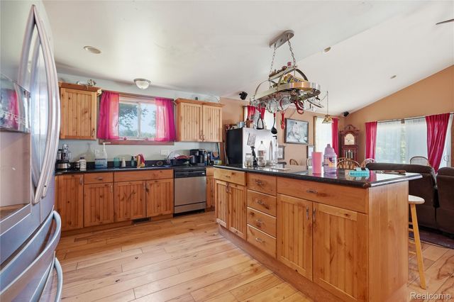 11583 Cape Cod Street, Taylor, MI 48180