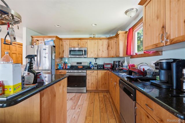 11583 Cape Cod Street, Taylor, MI 48180