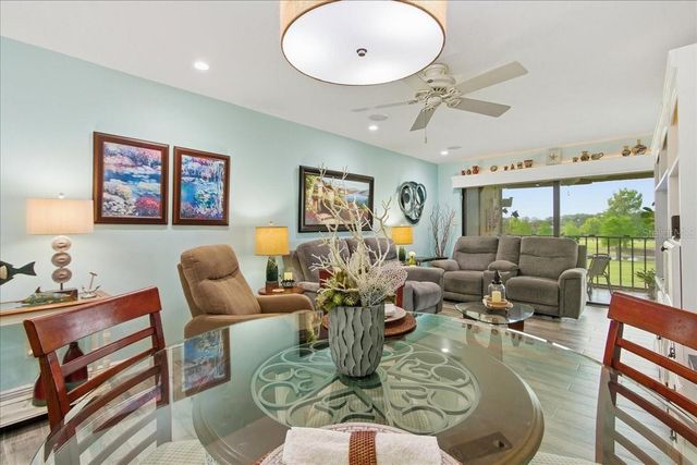 6111 LAKE POINTE DRIVE 202, Orlando, FL 32822