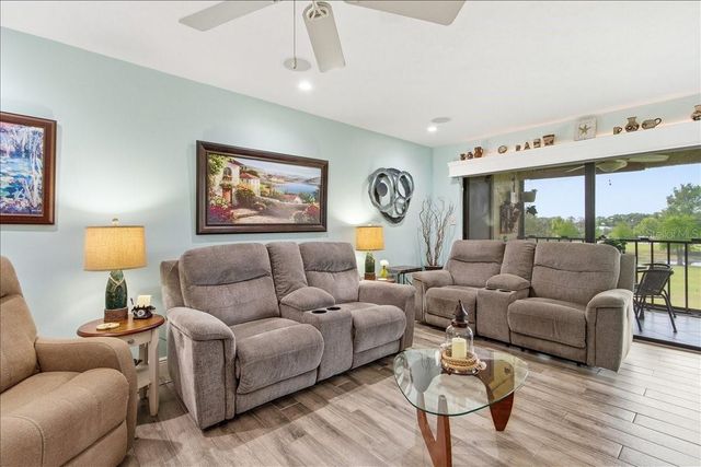 6111 LAKE POINTE DRIVE 202, Orlando, FL 32822
